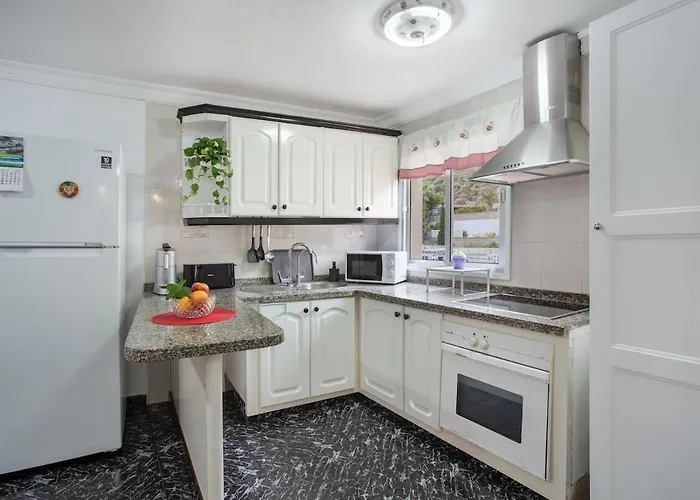 Casa Haroldo - Private Pool - Sea & Mountain Views Ferienhaus *